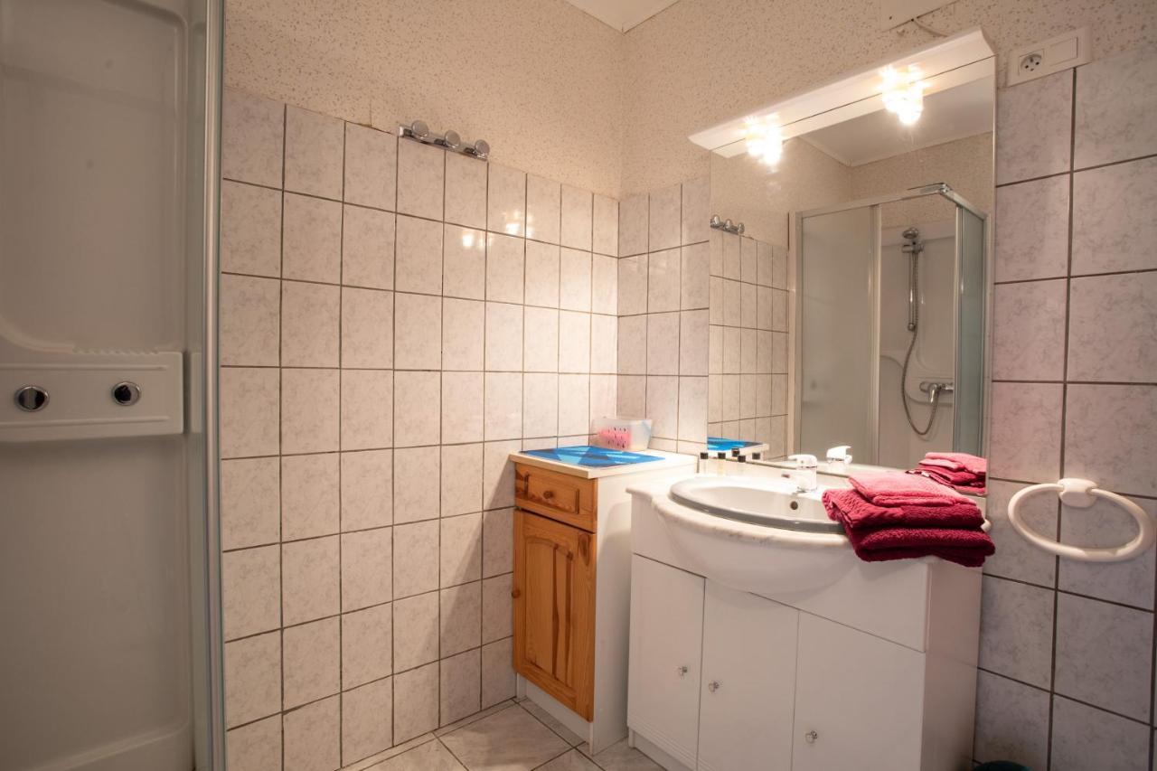 Le Mont Guillaume - 1 Chambre Terrasse Et Jardin Apartment Saint-Andre-d'Embrun Exterior photo