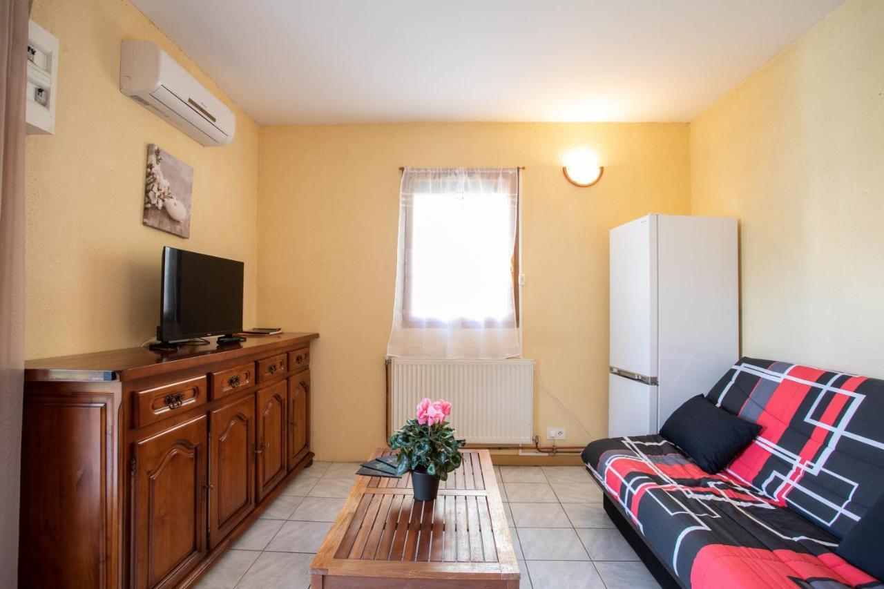 Le Mont Guillaume - 1 Chambre Terrasse Et Jardin Apartment Saint-Andre-d'Embrun Exterior photo